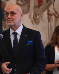 Italian Ambassador to the UK, H.E. Inigo Lambertini Italian Ambassador to the UK, H.E. Inigo Lambertini